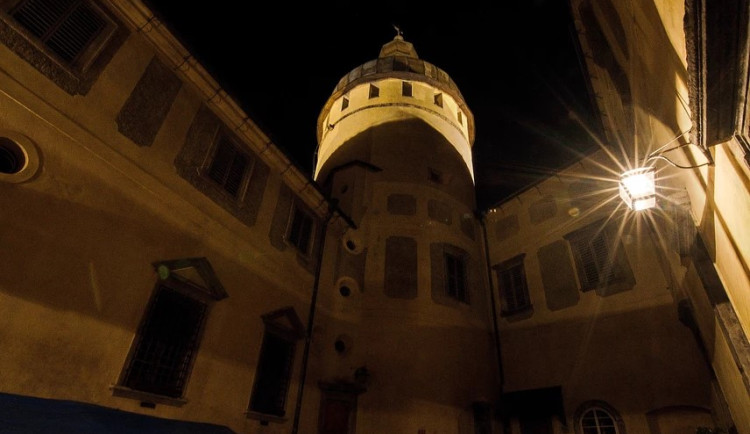 Grabštejn po setmění nabídne i výstupy na věž.