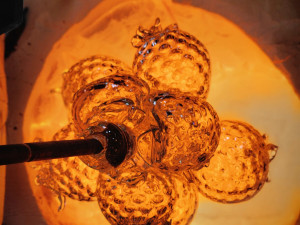 V Kavárně Pošta ve světové premiéře uvidíte filmové sklo z hitu Glass Onion