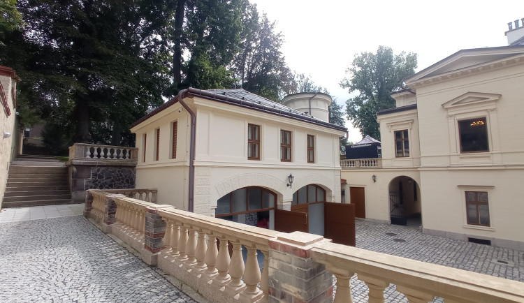 V této části Liebiegova paláce našel dětský klub své zázemí.