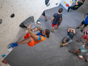 Závodní duch se vrací na Boulder Point. Pohltí zkušené lezce, nadšence i děti