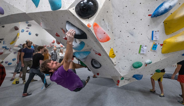 Závodní duch se vrací na Boulder Point. Pohltí zkušené lezce, nadšence i děti