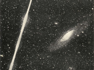 Nejslavnější česká fotografie vesmíru vznikla před sto lety, kouzlo dodal snímku prolétající bolid