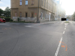 Hledá se koloběžkář, kterého porazilo auto a on z místa nehody ujel