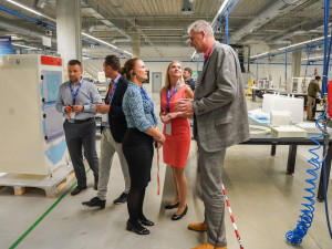 Bývalou drůbežárnu v Doubí nahradil moderní závod na mikročipy