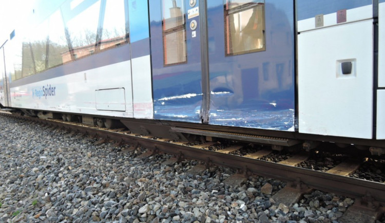 V Doksech na Českolipsku zemřel muž po střetu s vlakem