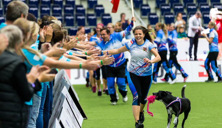 Šampionát v agility láká na špičkové sportovní výkony i zábavu pro všechny