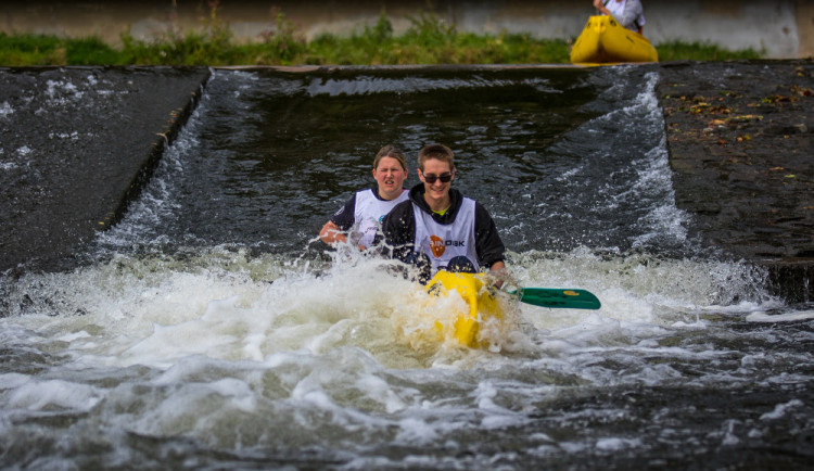 Na Maloskalsku zakončili vodáckou sezónu slavnostním zamykáním řeky Jizery