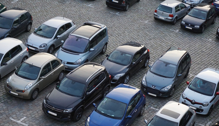 Liberec vytváří návrh řešení problému s parkováním pro dalších pět sídlišť