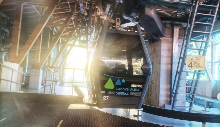 Lanovka na Sněžku. 