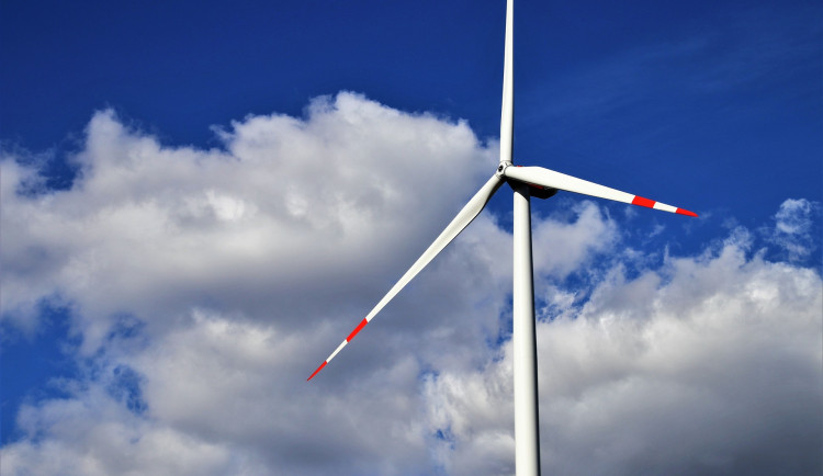 V Jenišovicích občané organizují petici proti výstavbě větrné elektrárny. Stavět by ji chtěl ČEZ