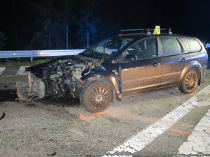 Silnici u Rádelského mlýna blokovala nehoda. Zavinil ji řidič, který nedal přednost