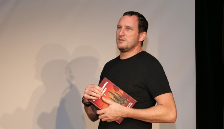 Ivan Rous představí novou knihu Zbrojní průmysl a tábory I.