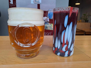 Mistři řemesel napříč krajem spojili síly. Propojují gastronomii s uměním sklářů