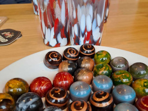 Mistři řemesel napříč krajem spojili síly. Propojují gastronomii s uměním sklářů