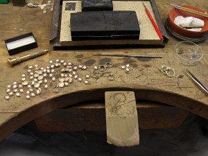 V Klenotnici turnovského muzea vystaví exkluzivní kolekci šperků z granátu