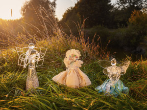 Křišťálové panenky místních sklářů můžete vydražit v aukci UNICEF