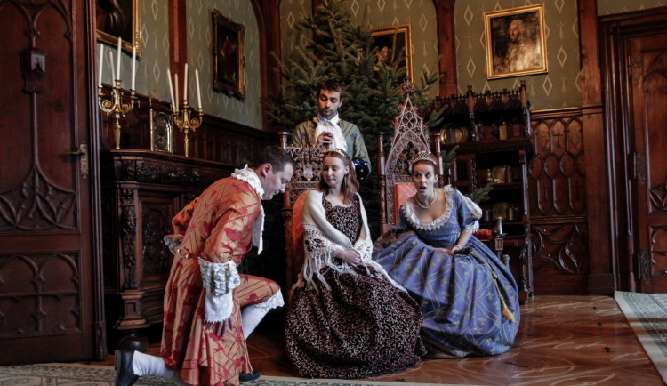 Vánoční program nabídnu například na zámku Sychrov.