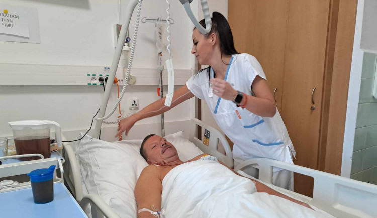 Pacientů s chronickým onemocnění srdce přibývá. Liberečtí kardiologové jich ročně vrátí do života až pět tisíc