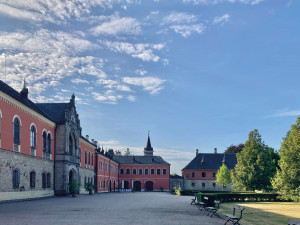 Na zámku Sychrov na Liberecku po dvou letech skončila oprava střechy