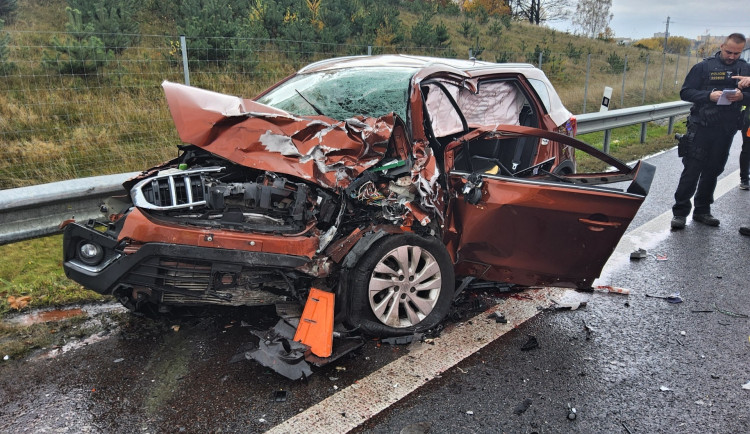 U nehody přistával vrtulník záchranné služby.