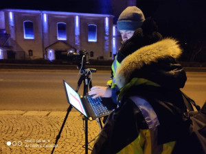 Zdánlivě dobře nasvícený přechod pro chodce může být za snížené viditelnosti rizikem