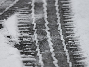 Silničáři odvolali uzavírku trasy z Tanvaldu na Harrachov. Nesněží