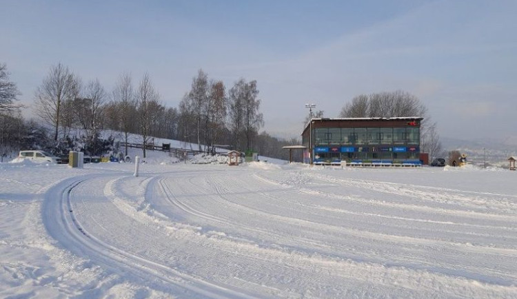 Sněhové podmínky přejí lyžování. Ve Vesci i ve Vratislavicích protáhli běžecké stopy