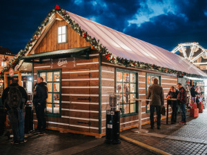 Charitativní ležák z Budvaru pomůže dobré věci. K dostání je na budějckých vánočních trzích