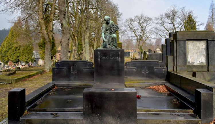 Jablonec od ledna převezme správu hřbitovů. Postará se i o opuštěné hrobky odsunutých Němců