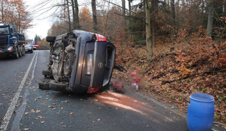 Nehoda u Sloupu v Čechách.