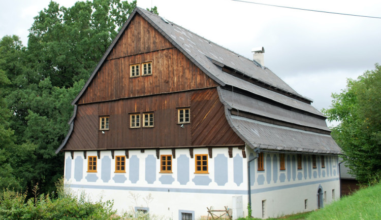 V kalendáři na rok 2024 představí Liberecký kraj obnovené památky