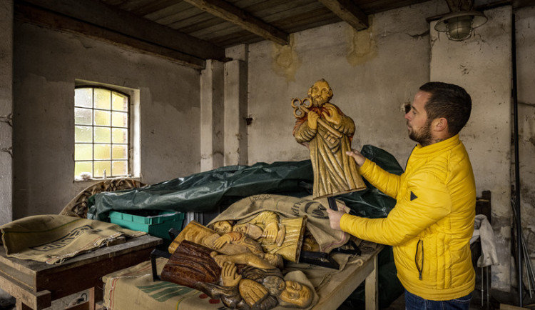 První vesnický orloj v Česku je opět v provozu, nově ožil v Žibřidicích