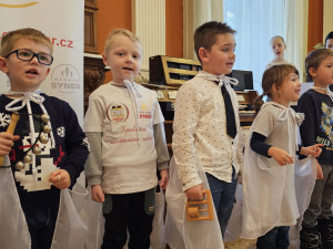 Děti ze souboru Korálek potěšily seniory v domově v Českém Dubu
