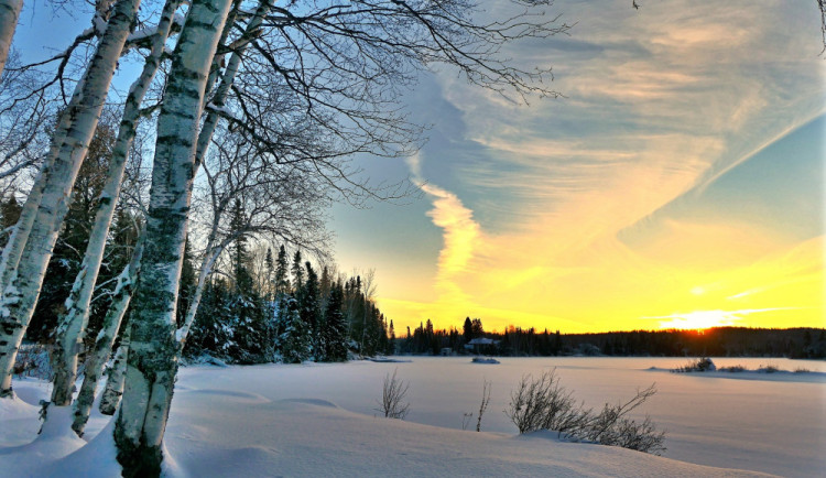 V pátek brzy ráno začne astronomická zima, dny se začnou prodlužovat