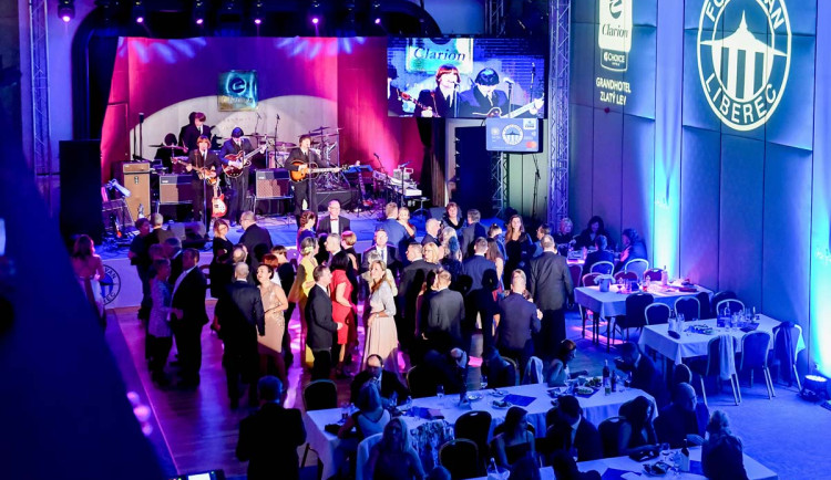 Fotbalisté Slovanu budou tančit. Na klubový ples zbývají poslední vstupenky