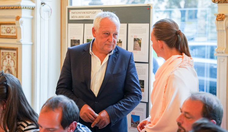 Primátor Jaroslav Zámečník na jedné z akcí s veřejností.