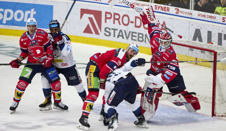 Tygry mrzí zahozené šance. Vyrovnaný zápas v závěru urvaly Pardubice