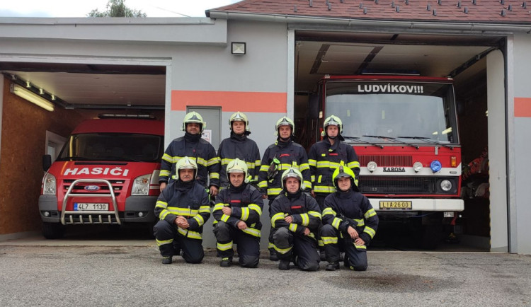 Sbor dobrovolných hasičů Ludvíkov pod Smrkem.