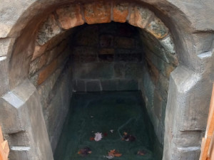 Na začátku byla fotografie a vzpomínky německé rodačky. Hornovu studánku v Ralsku se podařilo obnovit