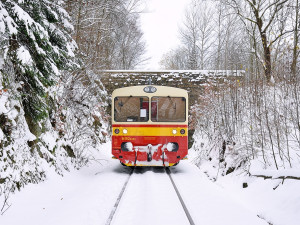 Historické vlaky budou letos na Zubačce jezdit nezvykle i v zimě