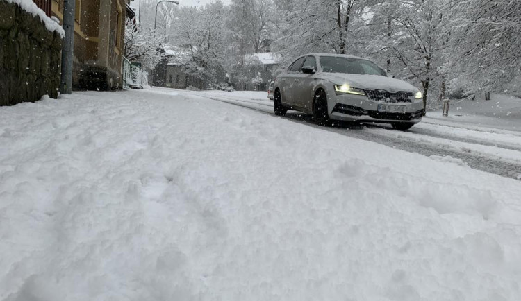 Tuhé mrazy pomalu končí, o víkendu připadne sníh