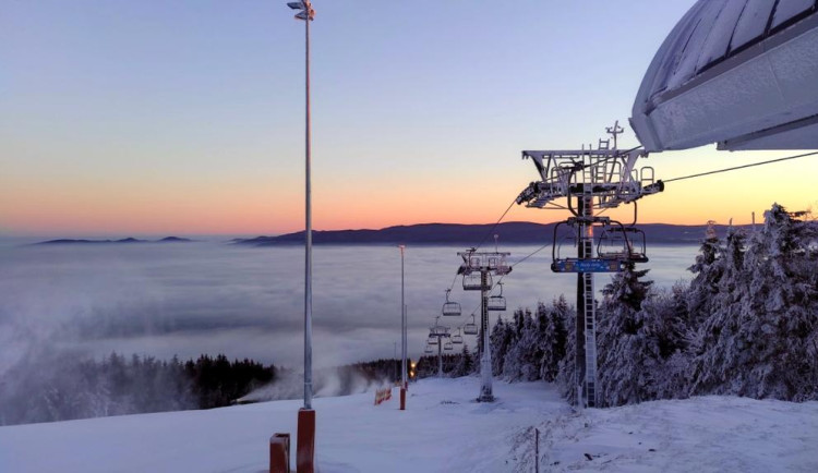 Podmínky k lyžování v Libereckém kraji vylepšil mráz, otevřou se další sjezdovky