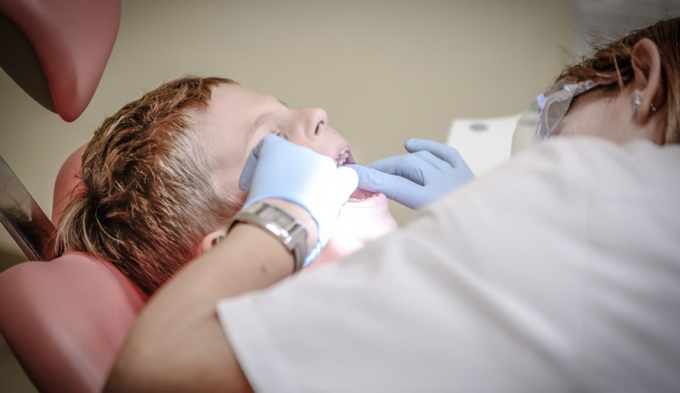 Kraj podpoří ordinace praktických a zubních lékařů třemi miliony