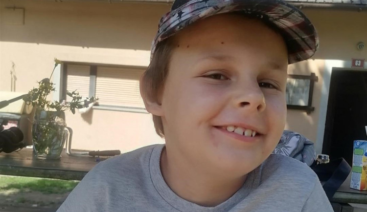 Auto autistického Péti už opět jezdí. Rodině v nesnázích pomohli dobří lidé