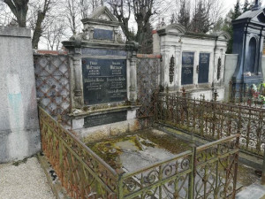 Německé hrobky na frýdlantském hřbitově se dočkají obnovy. Opraví je město