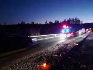 Ráno plné nehod. V průběhu dvou hodin vyjeli hasiči pomáhat šestkrát