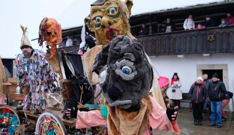 Masopust v Dolánkách u Turnova.