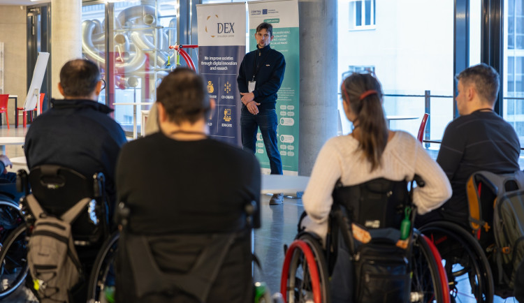 Inovativní kemp nabízí lidem po úrazech sdílení zkušeností i čerpání informací.