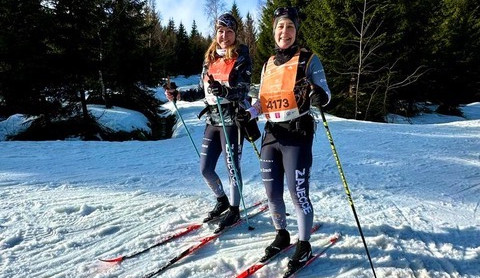 Balíček na Jizerskou 50 si vyzvedlo pět tisíc lidí. Závodníci zdolávali trasu i po svých