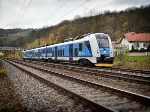 Vlaky by znovu mohly jezdit až do Zhořelce. Zatím pojedou do Zawidówa